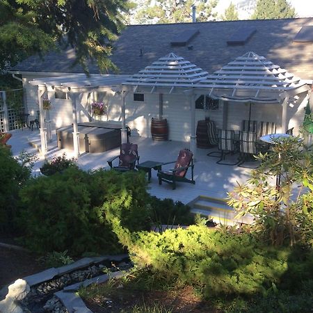 Alexandria House Bed & Breakfast West Kelowna Exterior photo